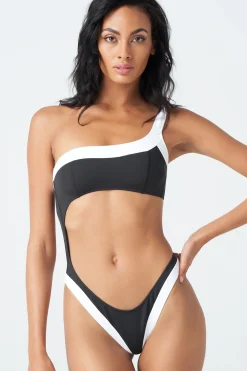 Paris One Piece